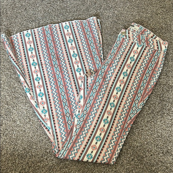 Rock and Roll Bargain Button Bell Jeans - Picture 1 of 4